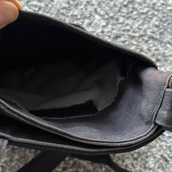 Kavu Black Crossbody Bag One Size Gorpcore Minimalist Lightweight Travel Hiking - Picture 7 of 7